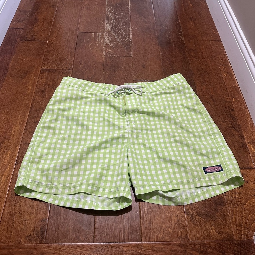 Vineyard Vines Swim trunks